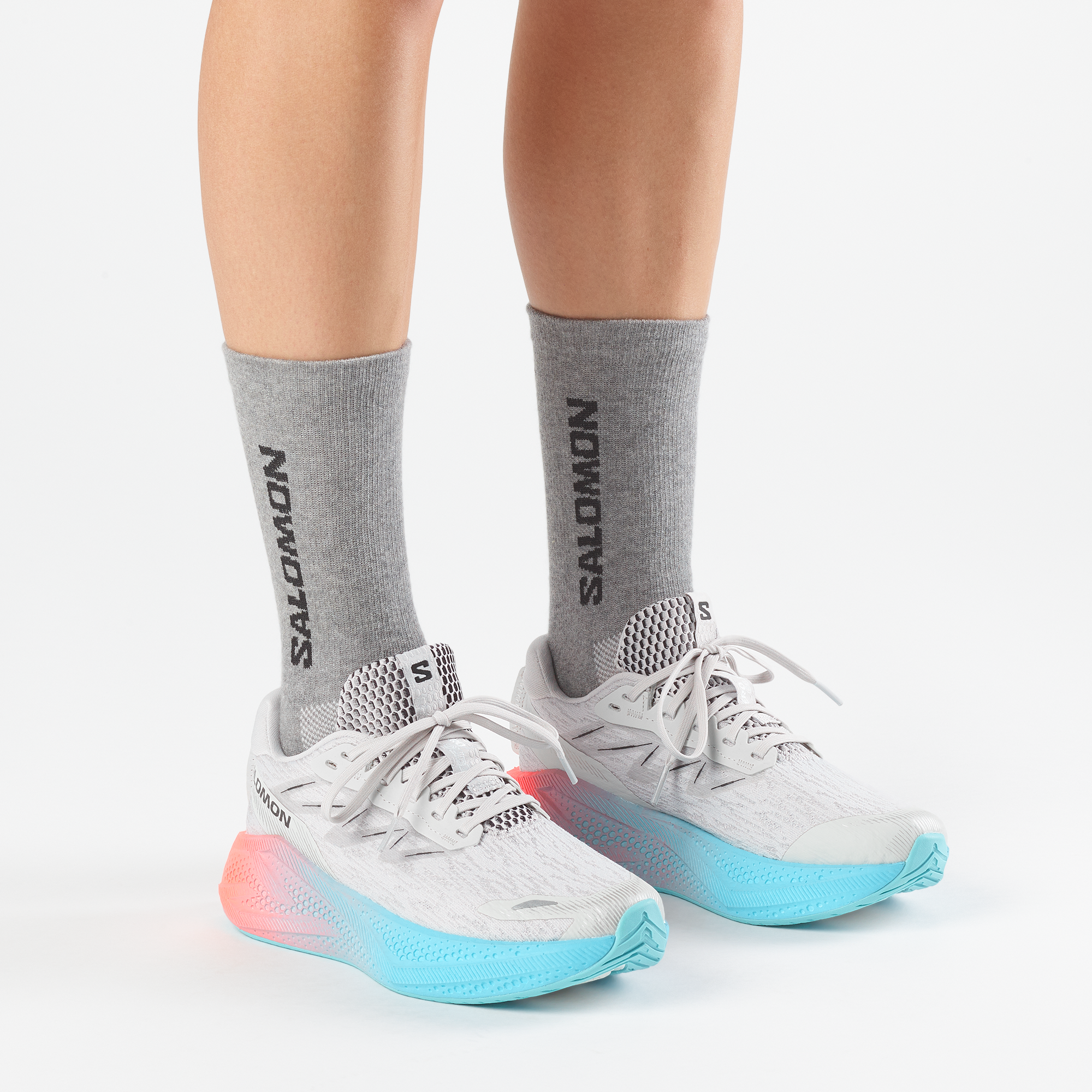 AERO GLIDE 4 GRADIENT Secondary image